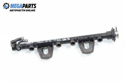 Fuel rail for Audi 80 (B4) 2.0, 115 hp, sedan, 1992