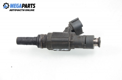 Gasoline fuel injector for Volkswagen Phaeton 3.2, 241 hp automatic, 2003