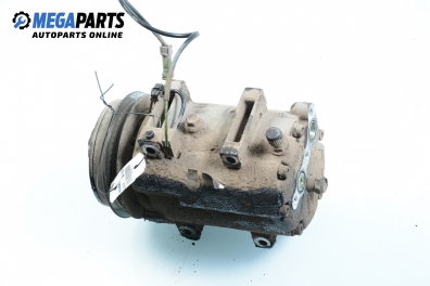 Compresor AC pentru Audi 100 (C4) 2.0 16V, 140 cp, combi, 1994
