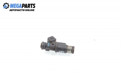 Gasoline fuel injector for Peugeot 307 1.4, 75 hp, hatchback, 2001