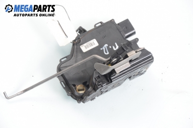 Încuietoare for Audi A4 (B6) 2.0, 130 hp, combi automatic, 2002, position: dreaptă - fața
