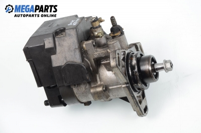 Pompă de injecție motorină for Mercedes-Benz C-Class 202 (W/S) 2.2 D, 95 hp, combi, 1997 № 604 070 02 01