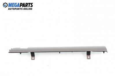 Material profilat interior pentru Chevrolet Captiva 3.2 4WD, 230 cp automat, 2007