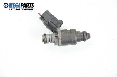 Benzineinspritzdüse for Audi A3 (8P) 1.6, 102 hp, 3 türen, 2003