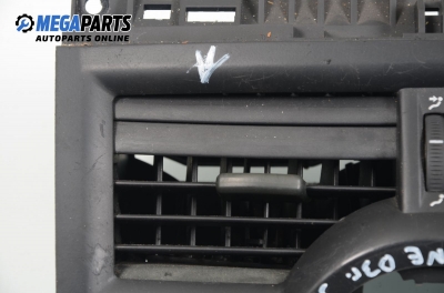 AC heat air vent for Renault Megane 1.6 16V, 113 hp, hatchback, 5 doors, 2003