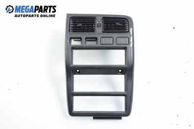 Central console for Nissan Almera (N15) 1.4, 87 hp, hatchback, 5 doors, 1998