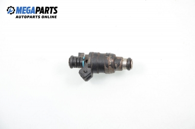 Gasoline fuel injector for Peugeot 406 1.8 16V, 110 hp, station wagon, 1997