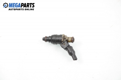 Duza benzină for Audi 80 (B4) 1.6, 101 hp, combi, 1994