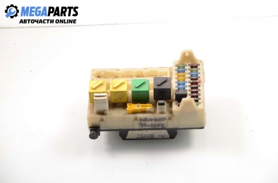 Fuse box for Ford Mondeo Mk I 1.8 16V, 112 hp, hatchback, 1993