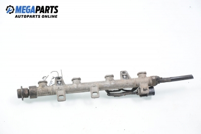 Fuel rail for Hyundai Coupe 1.6 16V, 105 hp, 2002