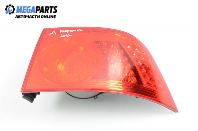 Tail light for Volkswagen Phaeton 3.2, 241 hp automatic, 2003, position: right