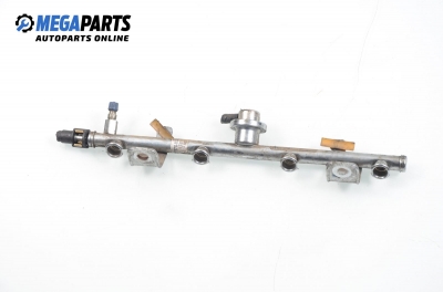 Fuel rail for Ford Mondeo 1.8 16V, 110 hp, hatchback, 2001