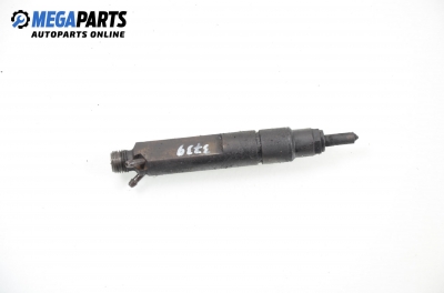 Diesel fuel injector for Volkswagen Passat (B4) 1.9 TDI, 90 hp, station wagon, 1994 № 028 130 201 G