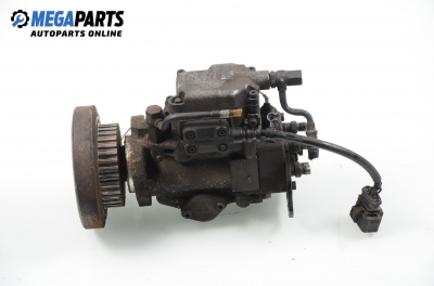 Pompă de injecție motorină for Volvo S70/V70 2.5 TDI, 140 hp, combi automatic, 1998