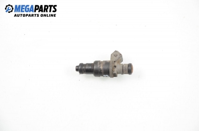 Gasoline fuel injector for Mercedes-Benz C-Class 202 (W/S) 1.8, 122 hp, sedan, 1995