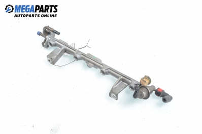 Rampă combustibil pentru Ford Mondeo Mk II 1.8, 115 cp, sedan, 2000
