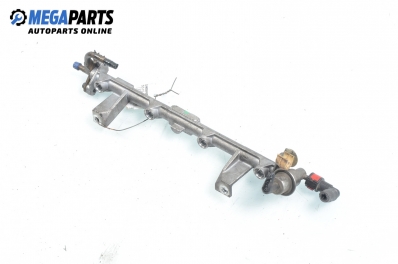 Fuel rail for Ford Mondeo Mk II 1.8, 115 hp, sedan, 2000