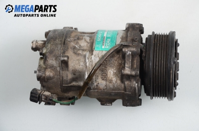 AC compressor for Volkswagen Lupo 1.0, 50 hp, 1998 № 6N0 820 803 B