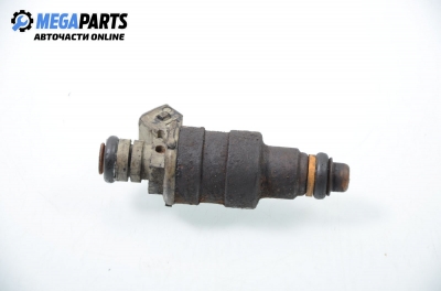 Gasoline fuel injector for Renault Espace II 2.2, 108 hp, 1990