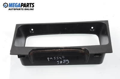Plastic interior kilometraj pentru Volkswagen Passat (B3) 1.8, 90 cp, combi, 1992