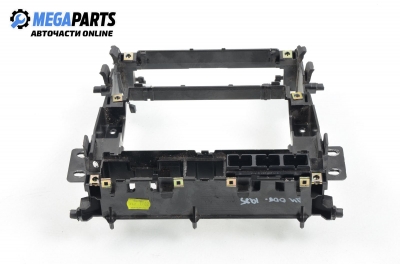 Consola centrală pentru Audi A4 (B5) 2.5 TDI, 150 cp, combi automat, 2000