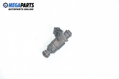 Gasoline fuel injector for Hyundai Coupe 1.6 16V, 105 hp, 2002 № 9 260 830 008