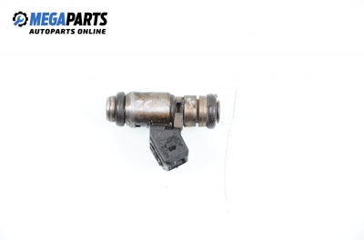 Gasoline fuel injector for Fiat Marea 1.6 16V, 102 hp, sedan, 1999