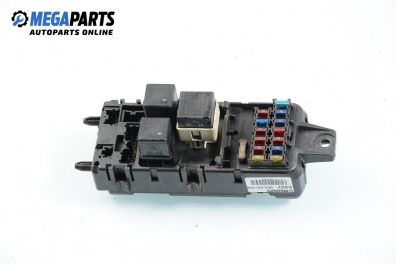 Fuse box for Volvo S40/V40 1.9 TD, 90 hp, station wagon, 1997