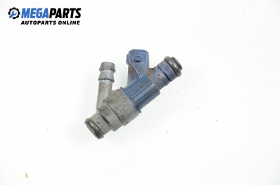 Gasoline fuel injector for Volkswagen Bora 2.0, 115 hp, sedan, 1999