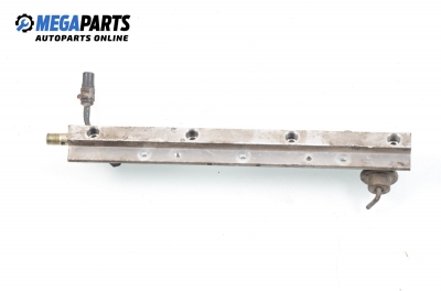 Fuel rail for Honda Accord 2.0 16V, 136 hp, station wagon, 1996