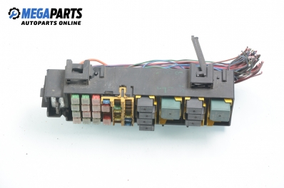 Fuse box for Jeep Cherokee (KJ) 3.7 4x4, 204 hp automatic, 2001