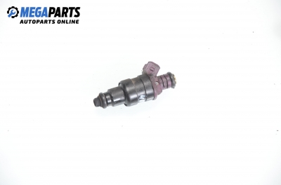 Gasoline fuel injector for Opel Omega B 2.0 16V, 136 hp, sedan, 1994