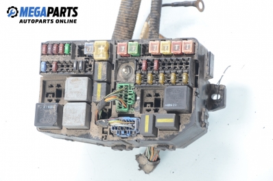 Fuse box for Ford Mondeo Mk III 2.0 TDCi, 130 hp, sedan, 2002