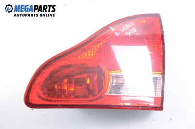 Inner tail light for Toyota Avensis Verso 2.0 D-4D, 116 hp, 2002, position: right