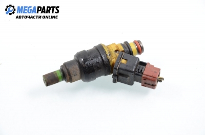 Gasoline fuel injector for Mitsubishi Space Wagon 1.8 4WD, 122 hp, 1992
