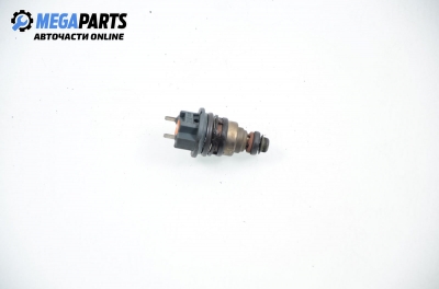 Gasoline fuel injector for Volkswagen Passat (B4) (1993-1996) 2.0, station wagon