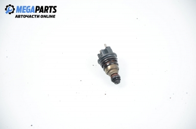 Duza benzină for Volkswagen Passat (B4) (1993-1996) 2.0, combi