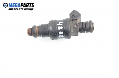 Gasoline fuel injector for Audi 100 (C4) 2.8, 174 hp, sedan, 1991