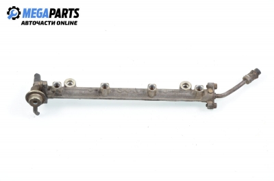 Fuel rail for Mitsubishi Space Wagon 1.8 4WD, 122 hp, 1992