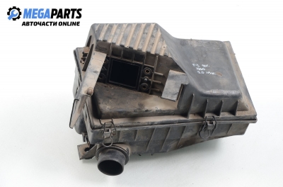 Air cleaner filter box for Volkswagen Passat 2.0, 115 hp, station wagon, 1990