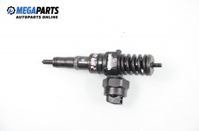 Diesel fuel injector for Volkswagen Passat (B5; B5.5) 1.9 TDI, 115 hp, station wagon, 1999