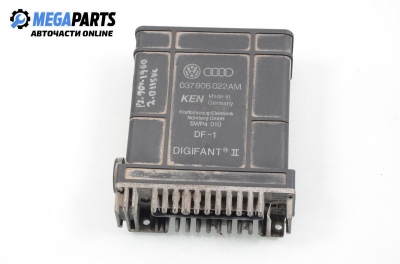 ECU für Volkswagen Passat 2.0, 115 hp, combi, 1990 № 037 906 022 AM
