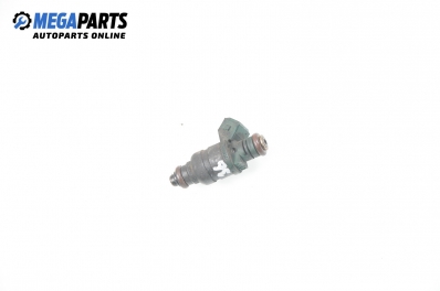 Gasoline fuel injector for Audi A3 (8L) 1.6, 101 hp, 3 doors, 1998