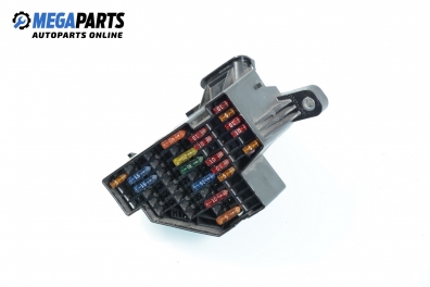 Fuse box for Audi A3 (8P) 2.0 TDI, 140 hp, 3 doors, 2007