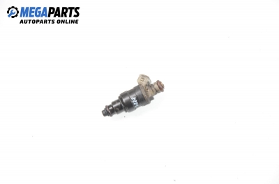Gasoline fuel injector for Audi 80 (B4) 1.6, 101 hp, station wagon, 1993