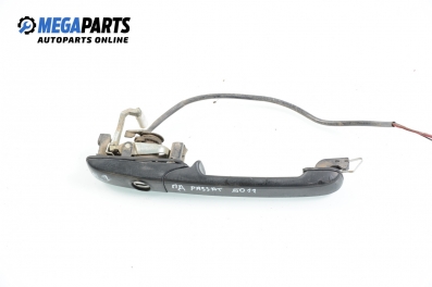 Outer handle for Volkswagen Passat (B4) 2.0 16V, 150 hp, sedan, 1994, position: front - right