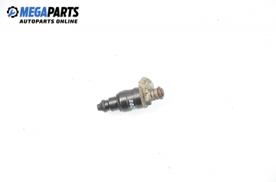 Gasoline fuel injector for Audi 80 (B4) 1.6, 101 hp, station wagon, 1993