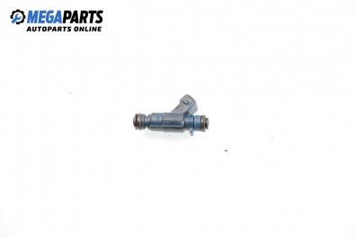 Gasoline fuel injector for Mercedes-Benz C-Class 203 (W/S/CL) 2.4, 170 hp, sedan automatic, 2004