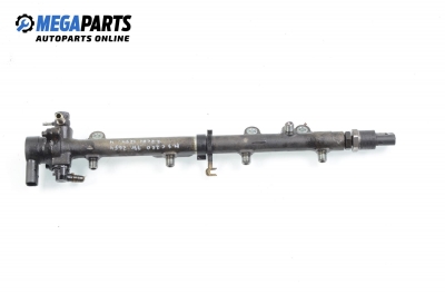 Fuel rail for Mercedes-Benz C W202 2.2 CDI, 125 hp, station wagon, 1999