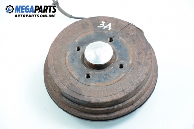 Butuc cu bielă și tambur pentru Nissan Micra (K12) 1.0 16V, 65 cp, 3 uși, 2003, poziție: dreaptă - spate